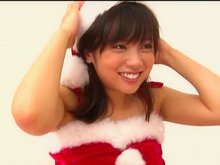 Japanese schoolgirl's hot blowjob will make you cum!